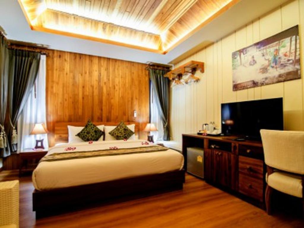 Grand Superior Room