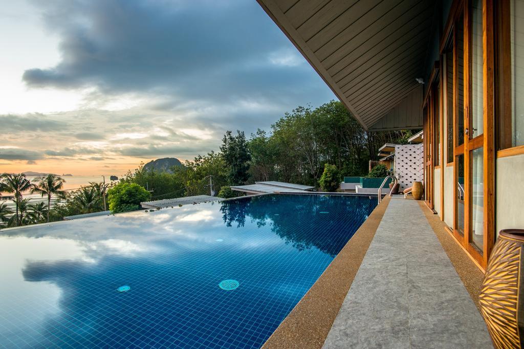 Family Pool Villa Sea View